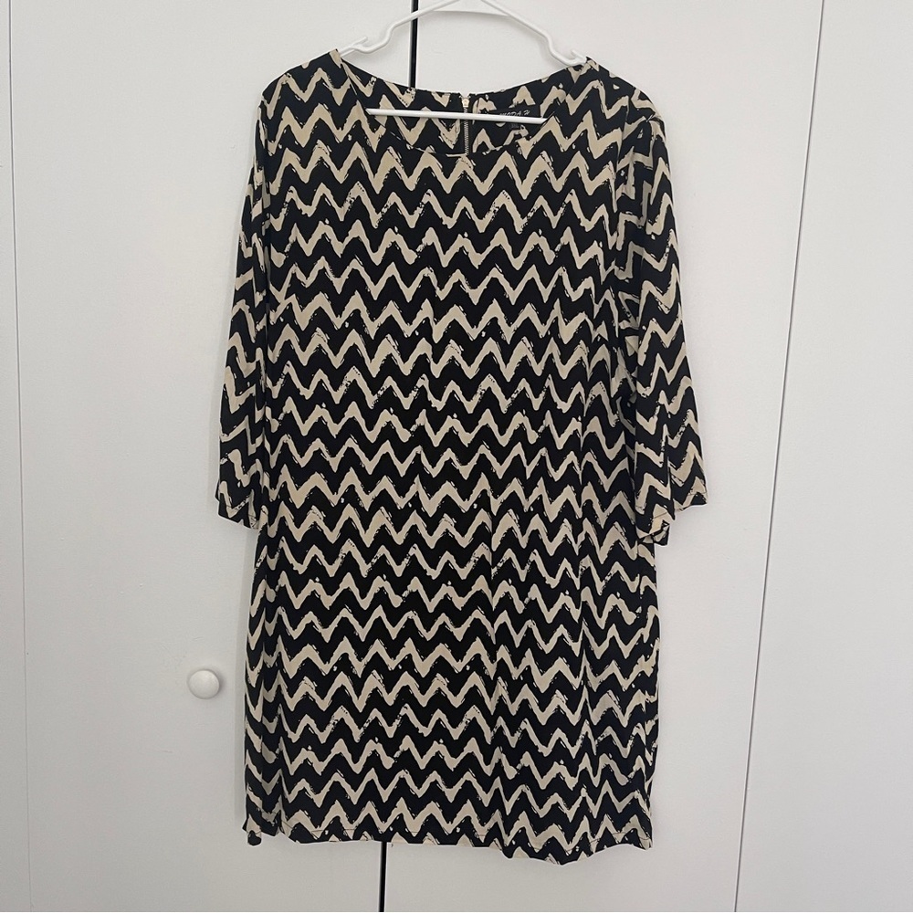 Dress XL long sleeves Moda black white
